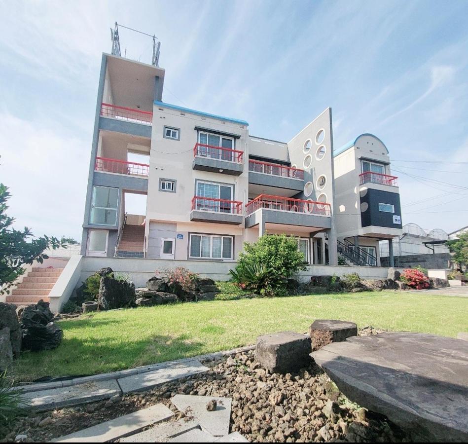 Jeju Soroan Pension 서귀포 외부 사진